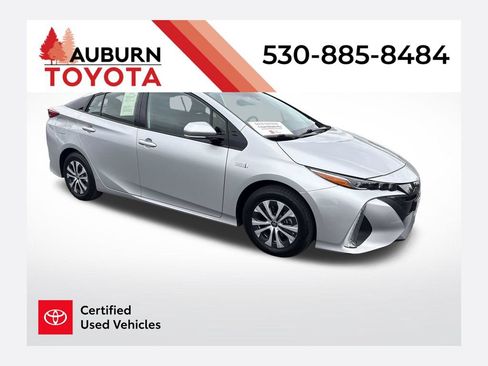 Certified 2020 Toyota Prius Prime LE FWD image 1