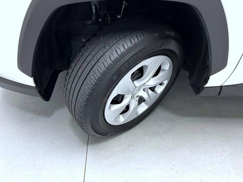 Used 2025 Toyota RAV4 LE AWD/4WD image 23