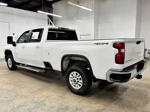 Used 2025 Chevrolet Silverado 2500 LT w/ Convenience Package AWD/4WD image 5