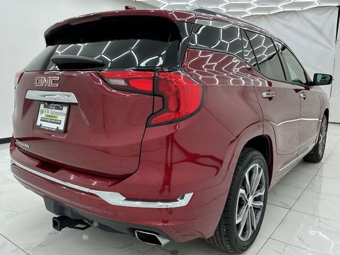 Used 2018 GMC Terrain Denali w/ Advanced Safety Package FWD image 8