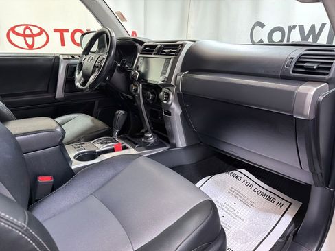 Used 2024 Toyota 4Runner SR5 Premium w/ Moonroof Package AWD/4WD image 11