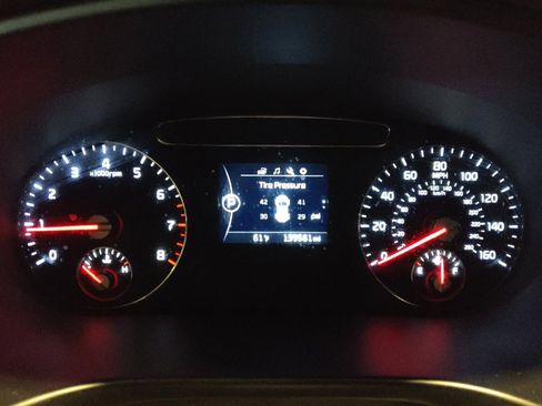 Used 2018 Kia Sorento LX image 23