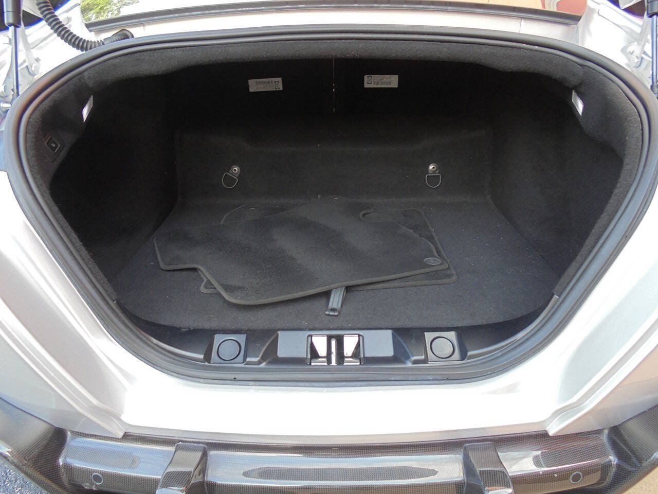 Used 2021 Ferrari Roma RWD image 26