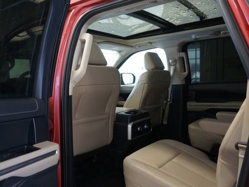 Used 2022 Ford Expedition Max XLT image 20