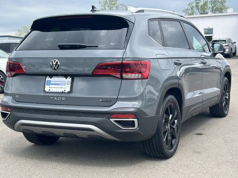 Used 2023 Volkswagen Taos SE w/ Black Wheel Package image 7