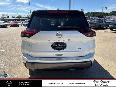 Certified 2024 Nissan Rogue SL w/ SL Premium Package FWD image 13