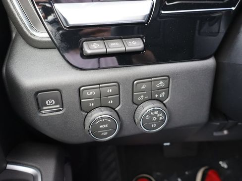 New 2026 Chevrolet Silverado 3500 High Country w/ Technology Package AWD/4WD image 13