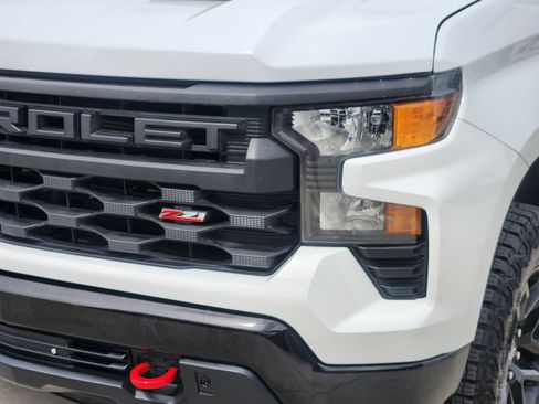 Used 2023 Chevrolet Silverado 1500 Custom Trail Boss AWD/4WD image 9