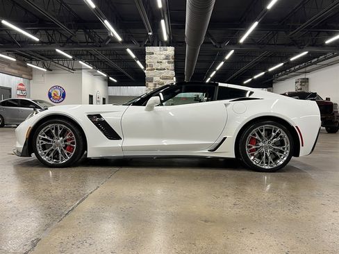 Used 2016 Chevrolet Corvette Z06 w/ 3LZ Preferred Equipment Group image 4
