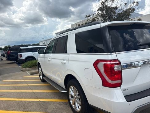 Used 2020 Ford Expedition XLT w/ Equipment Group 202A RWD image 13