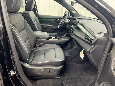 New 2026 Buick Enclave Avenir w/ Super Cruise Package image 23