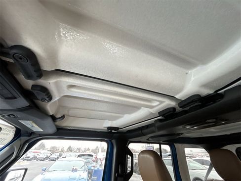 Used 2022 Jeep Wrangler Unlimited Sahara w/ Cold Weather Group image 28