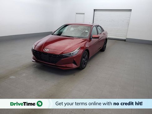 Used 2023 Hyundai Elantra SEL w/ Preferred Accessory Package FWD image 1