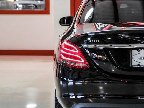 Used 2018 Mercedes-Benz C 300 Sedan image 41