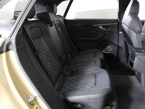 Used 2024 Audi SQ8 Premium Plus AWD/4WD image 39