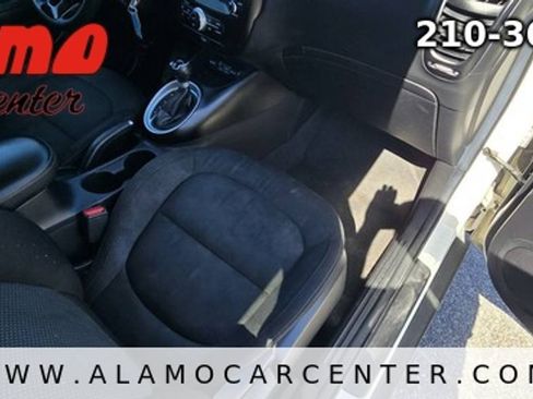 Used 2018 Kia Soul + FWD image 15