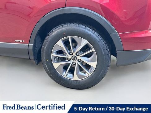 Used 2018 Toyota RAV4 XLE w/ Carpet Mat Package image 7