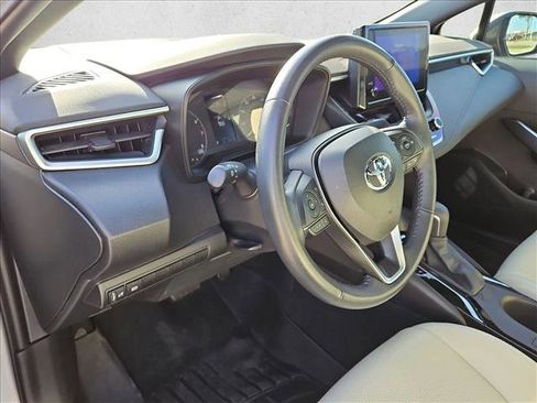 Used 2023 Toyota Corolla SE image 9
