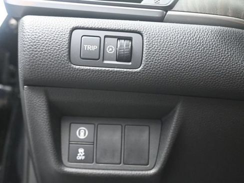 Used 2018 Honda Accord EX image 12