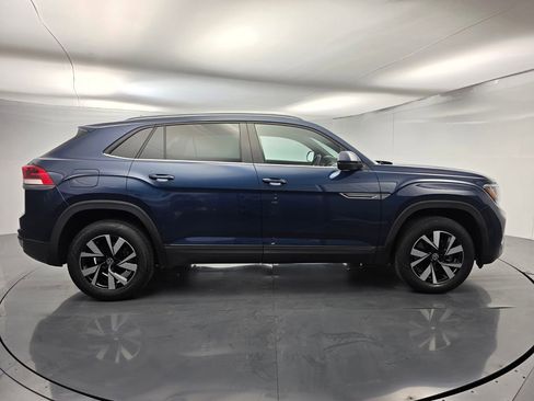 Used 2021 Volkswagen Atlas Cross Sport SE image 3