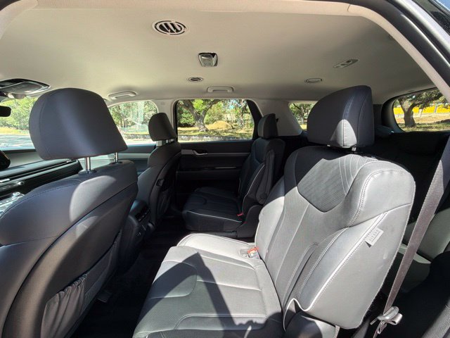 Used 2025 Hyundai Palisade SEL AWD/4WD image 16