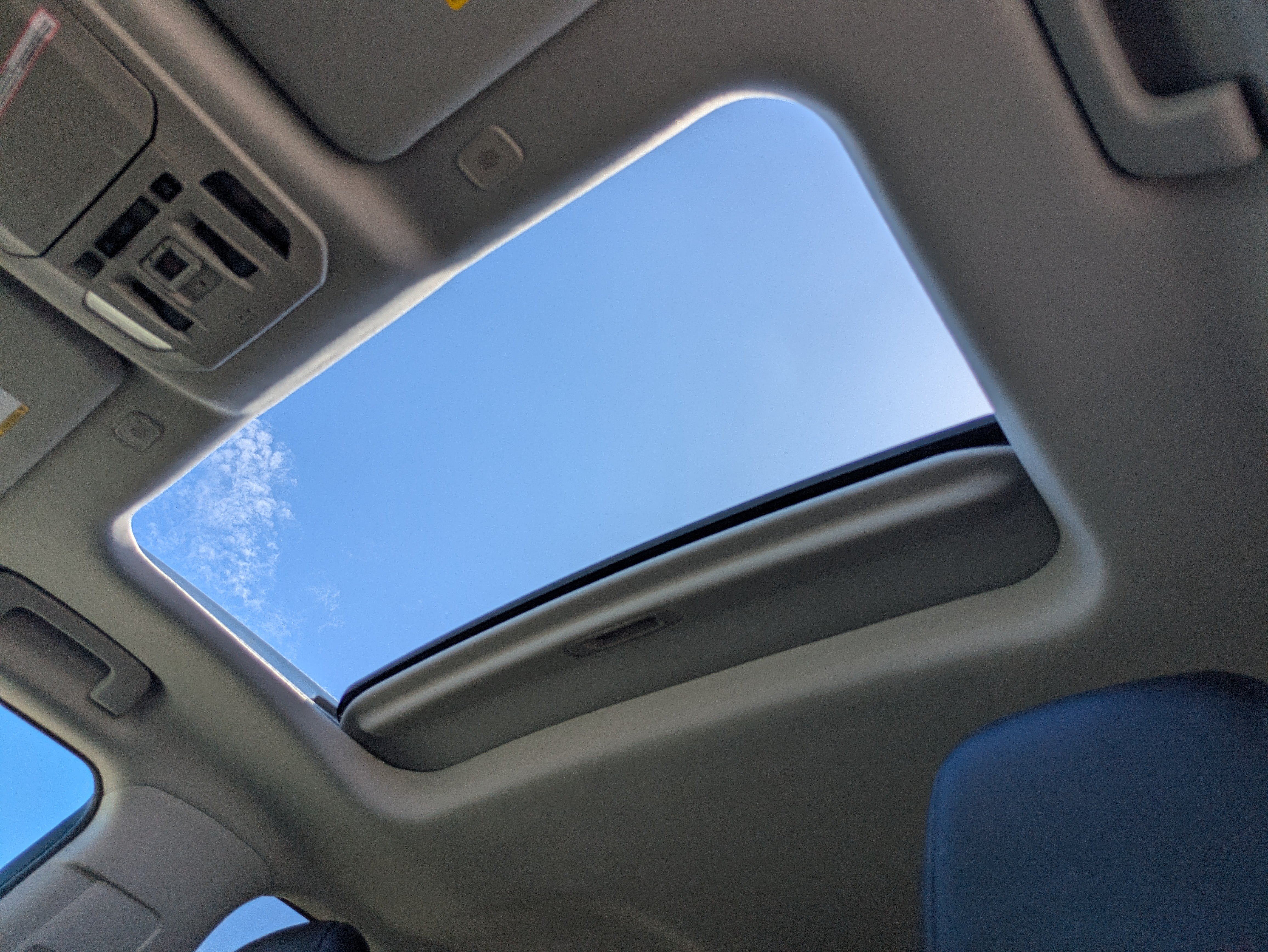 Used 2023 Toyota Highlander XLE FWD image 21