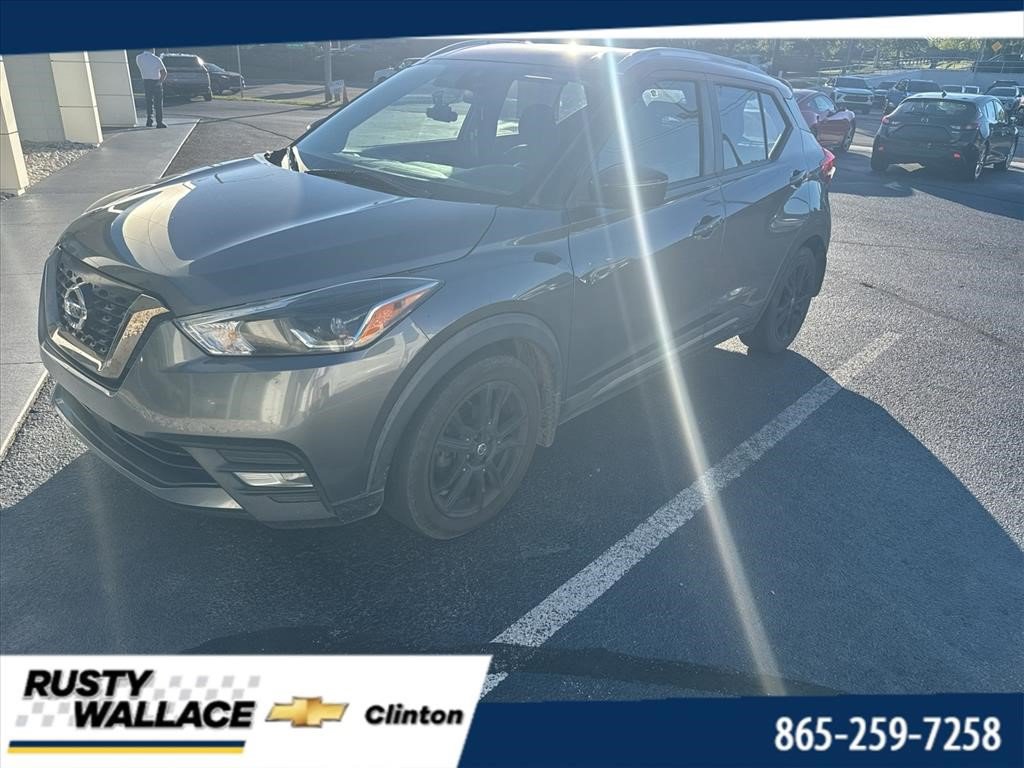 Used 2020 Nissan Kicks SR FWD image 1