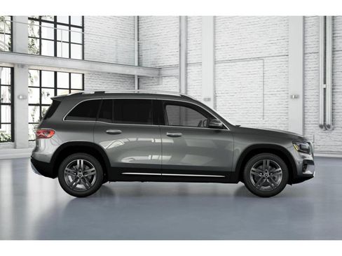 Used 2026 Mercedes-Benz GLB 250 image 15