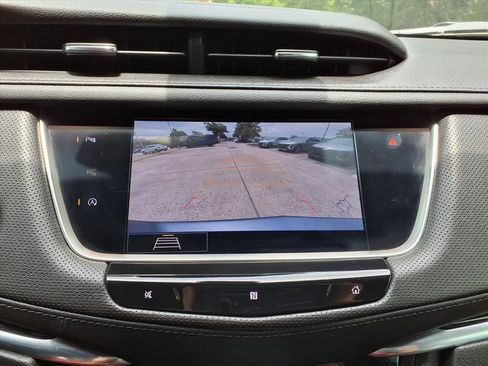 Used 2020 Cadillac XT5 Premium Luxury FWD image 25