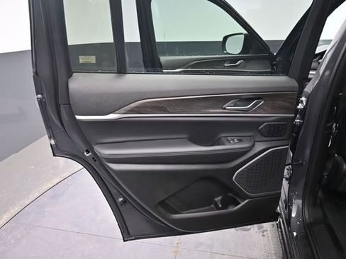 New 2026 Jeep Grand Cherokee L Limited AWD/4WD image 9
