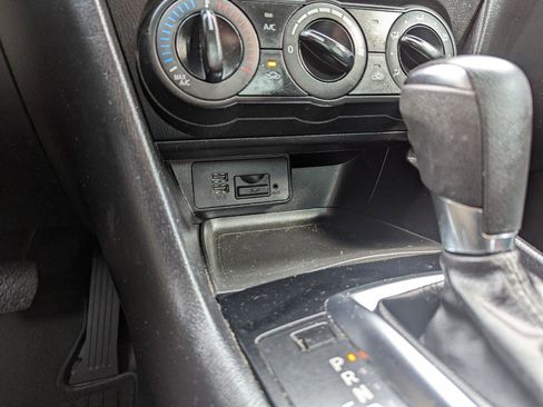 Used 2016 MAZDA MAZDA3 i Sport image 26