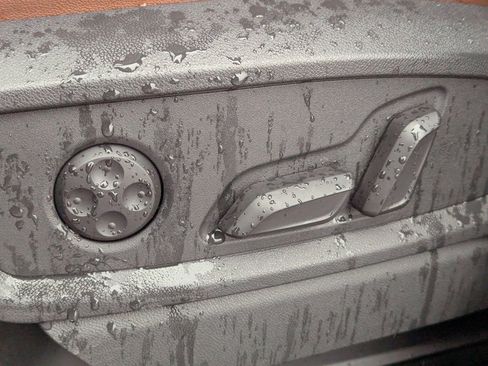 Used 2022 Audi Q5 e Prestige w/ Prestige Package image 30