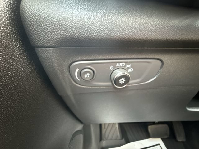 Used 2023 Buick Envision Essence AWD/4WD image 12