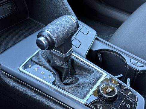 Used 2023 Kia Sportage LX image 24