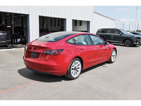 Used 2022 Tesla Model 3 Long Range AWD/4WD image 3