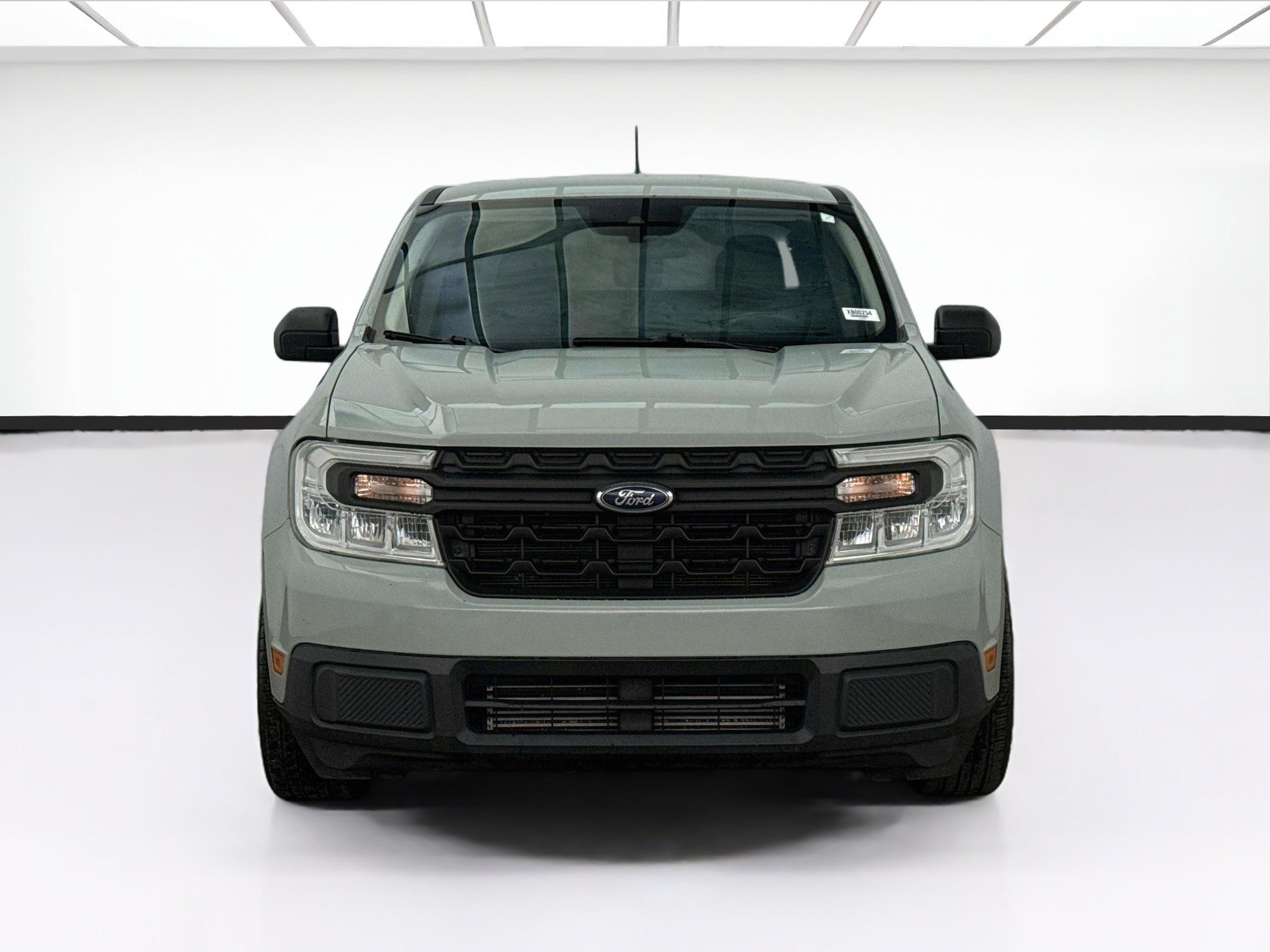 Used 2023 Ford Maverick XL FWD image 2