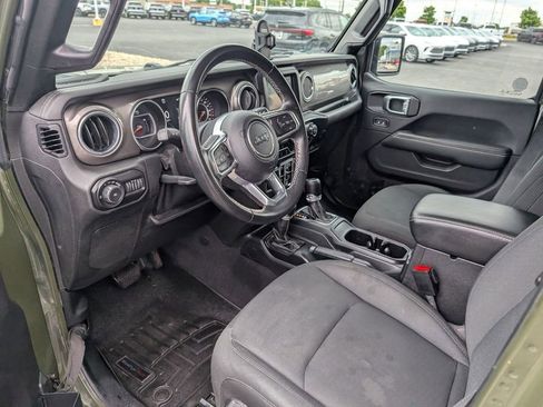 Used 2021 Jeep Wrangler Unlimited Sahara AWD/4WD image 11