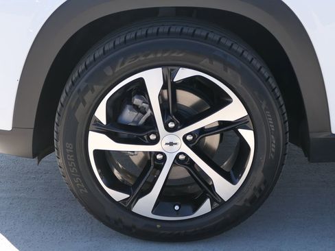 Used 2024 Chevrolet Trax RS w/ Driver Confidence Package FWD image 11