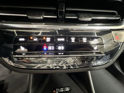 New 2025 Buick Envista Avenir image 11