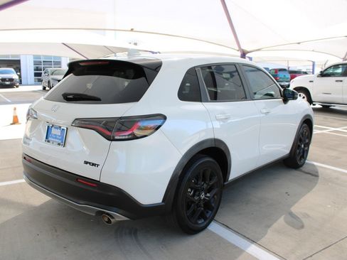 Used 2023 Honda HR-V Sport image 6