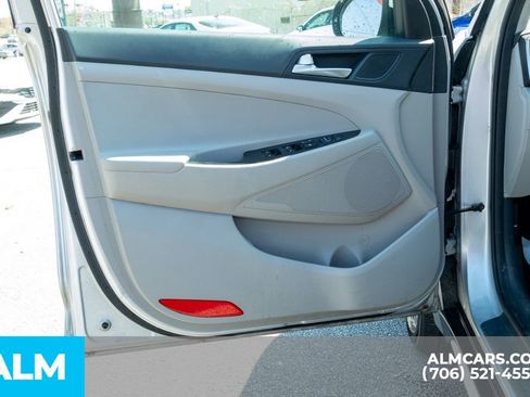 Used 2019 Hyundai Tucson SEL image 17