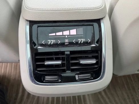 Used 2016 Volvo XC90 T6 Momentum w/ Protection Package Plus image 30