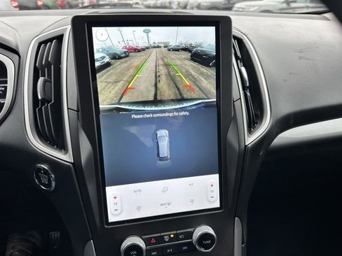 Certified 2021 Ford Edge SE image 17