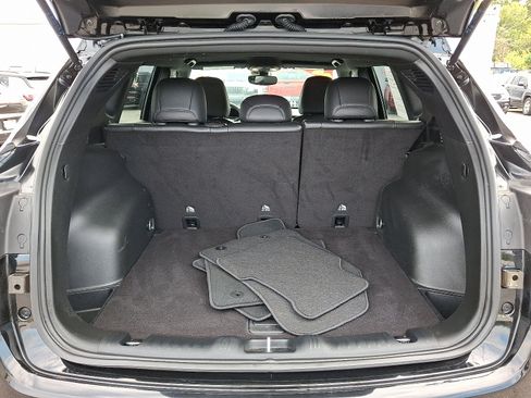 Certified 2024 Jeep Compass Limited image 29