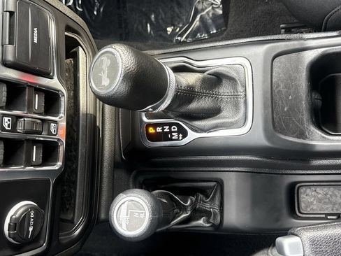 Used 2022 Jeep Wrangler Unlimited Sport AWD/4WD image 20