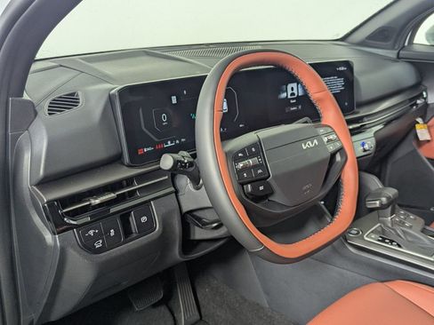 New 2026 Kia Sportage SX FWD image 11