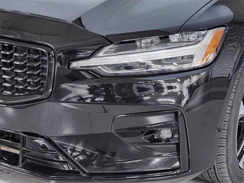 Used 2024 Volvo S60 B5 Core image 12