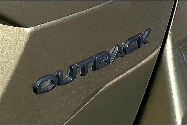Used 2025 Subaru Outback Onyx Edition AWD/4WD image 8