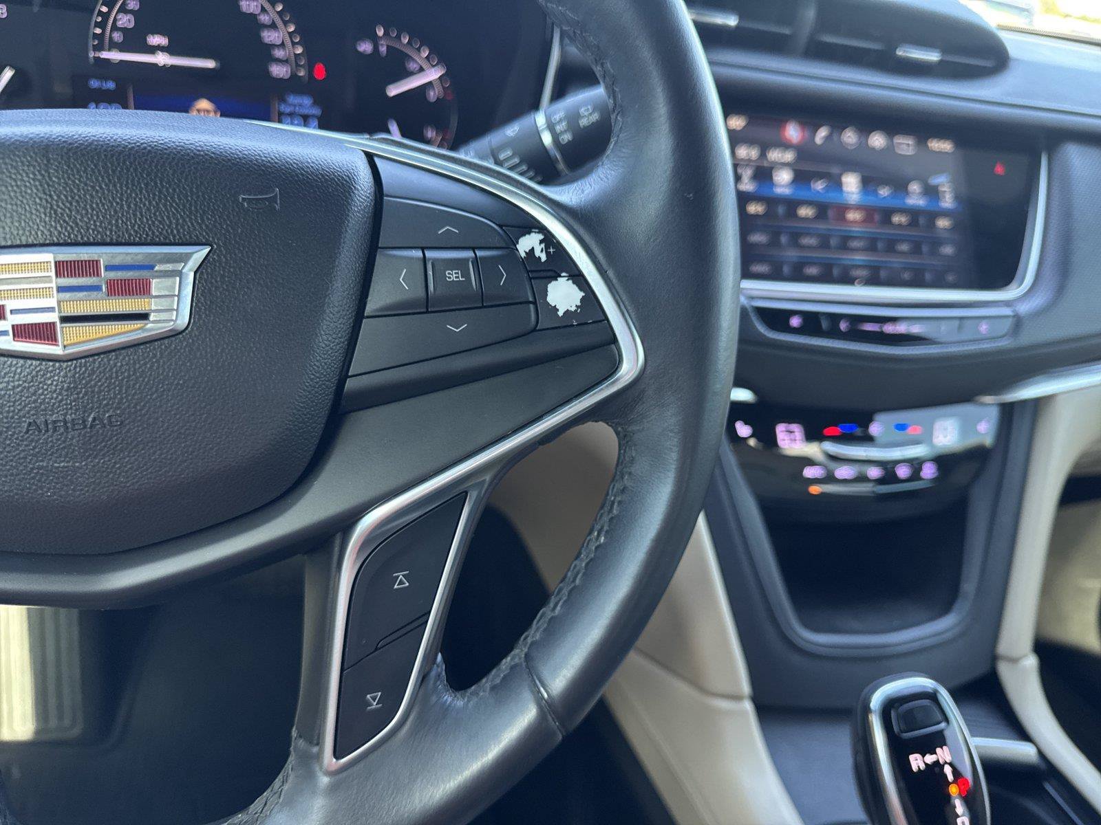 Used 2017 Cadillac XT5 Luxury w/ Driver Awareness Package FWD image 23