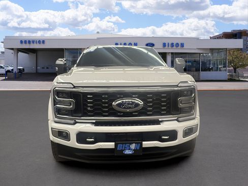 Certified 2024 Ford F450 Platinum w/ FX4 Off-Road Package image 8